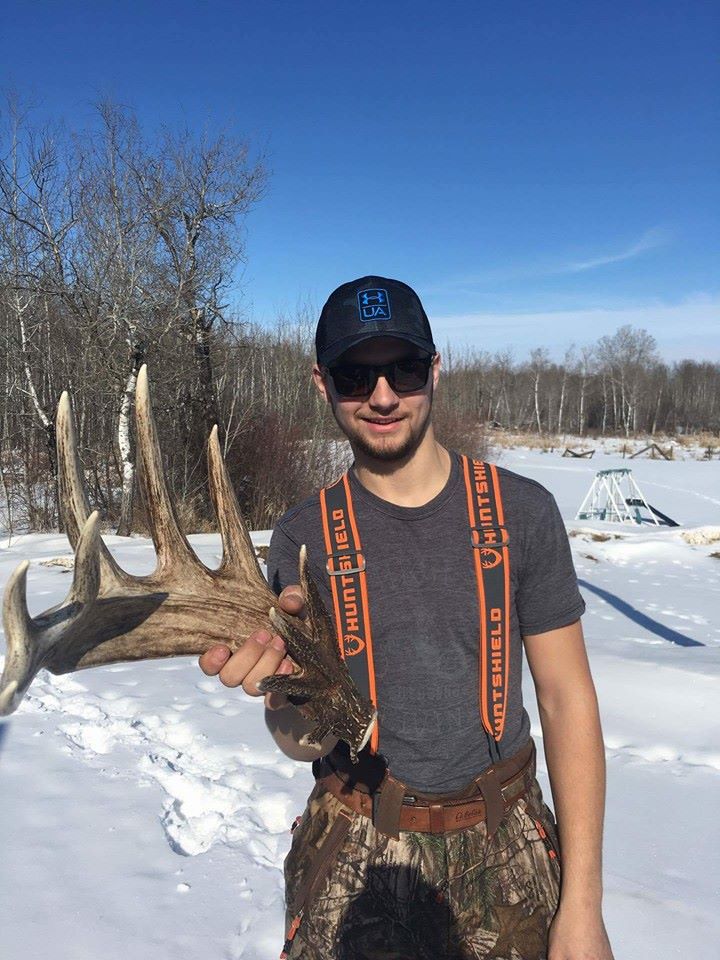 quentin-saunders-front-view-of-shed-antler