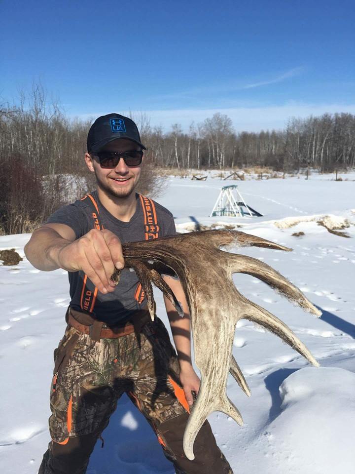 quentin-saunders-with-huge-shed-antler-rear-view