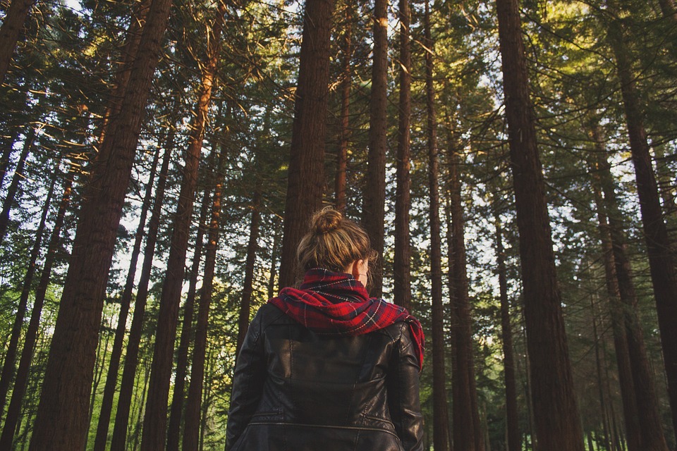 woman-in-the-woods