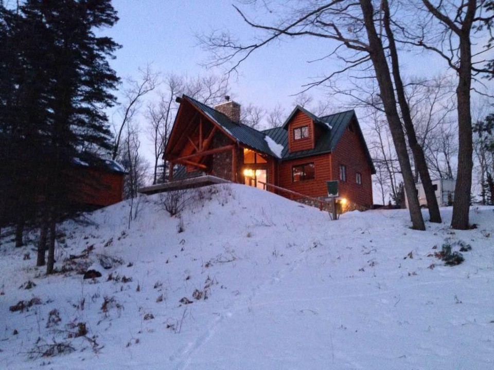 la-z-boy-hunting-lodge-for-sale-michigan