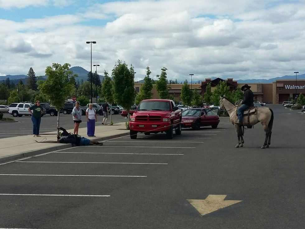 oregon-rancher-lassoes-bike-thief-in-wal-mart-parking-lot